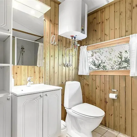 بيت للعطل 1541-aakirkeby-poserevaenget-25 Vester Somarken